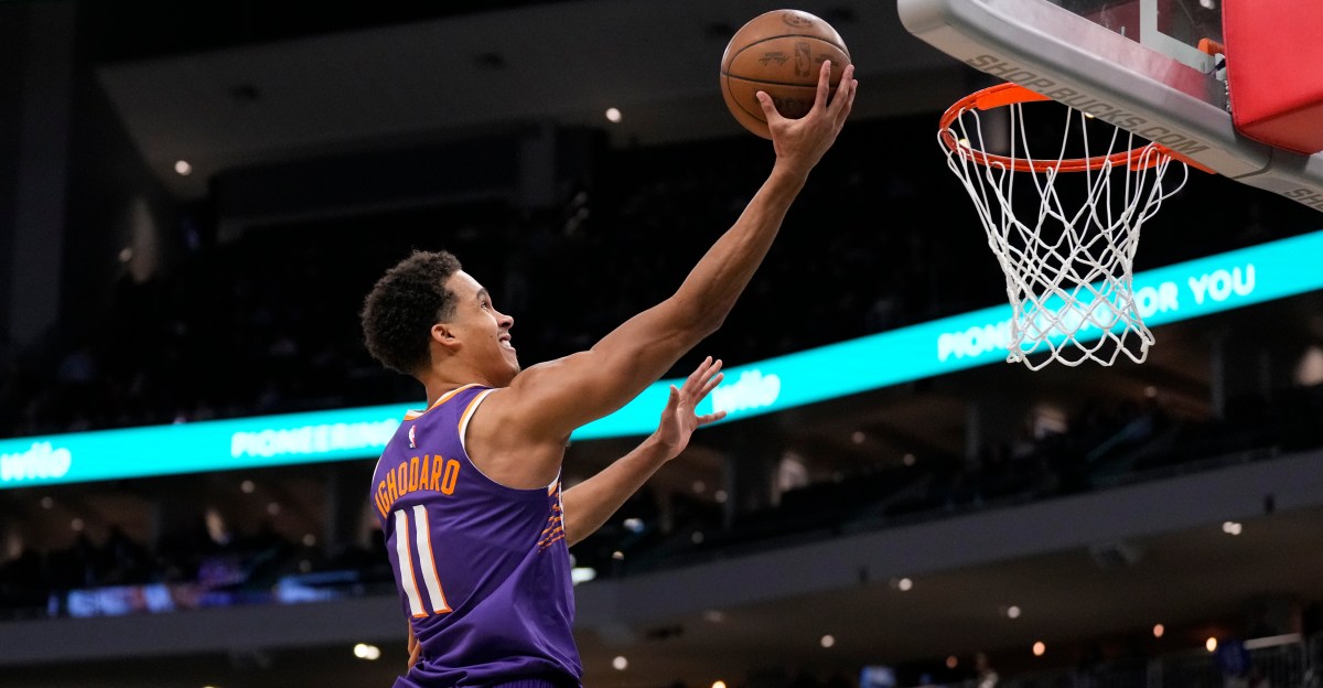 Suns continue their surge with a composed win over Milwaukee