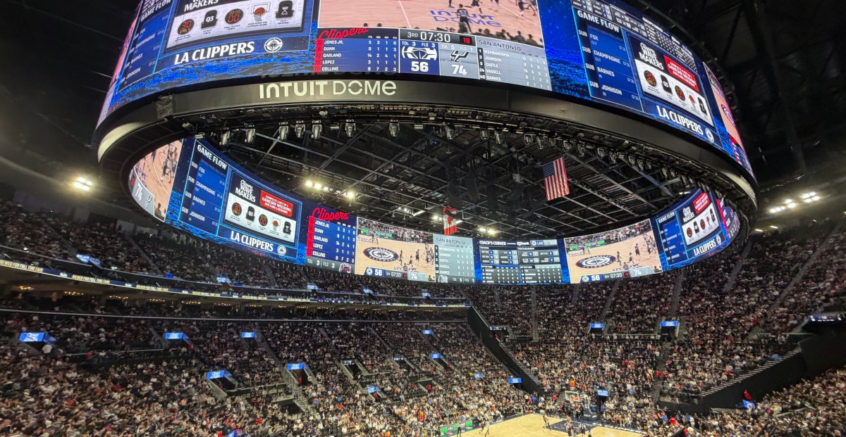 Watching the Spurs from the Clippers’ Wall