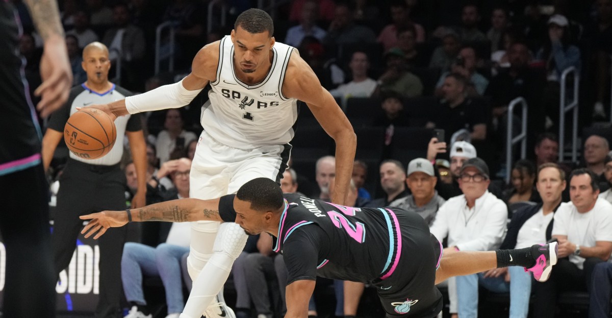 Victor Wembanyama dominates as Spurs rout Heat, win 6th straight