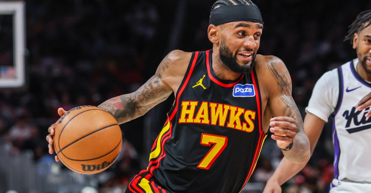 Hawks best Kings despite injuries