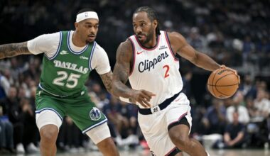 LA Clippers forward Kawhi Leonard (2) drives to the basket past Dallas Mavericks forward P.J. Washington (25) during the first quarter at the American Airlines Center on Mar 21, 2026.