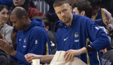 Warriors Notes: Porzingis, Curry, Santos, Richard