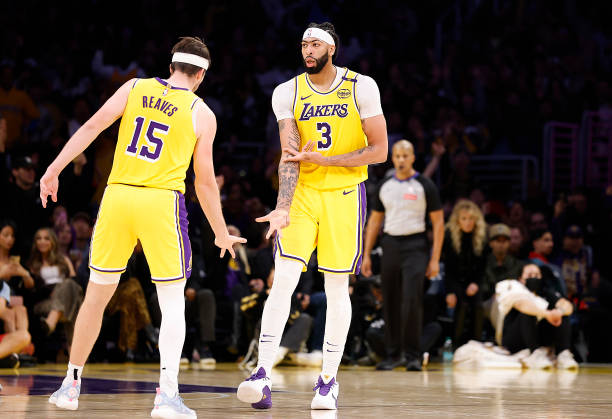 Lakers vs. Pacers Predictions, Odds & Stats – March 25