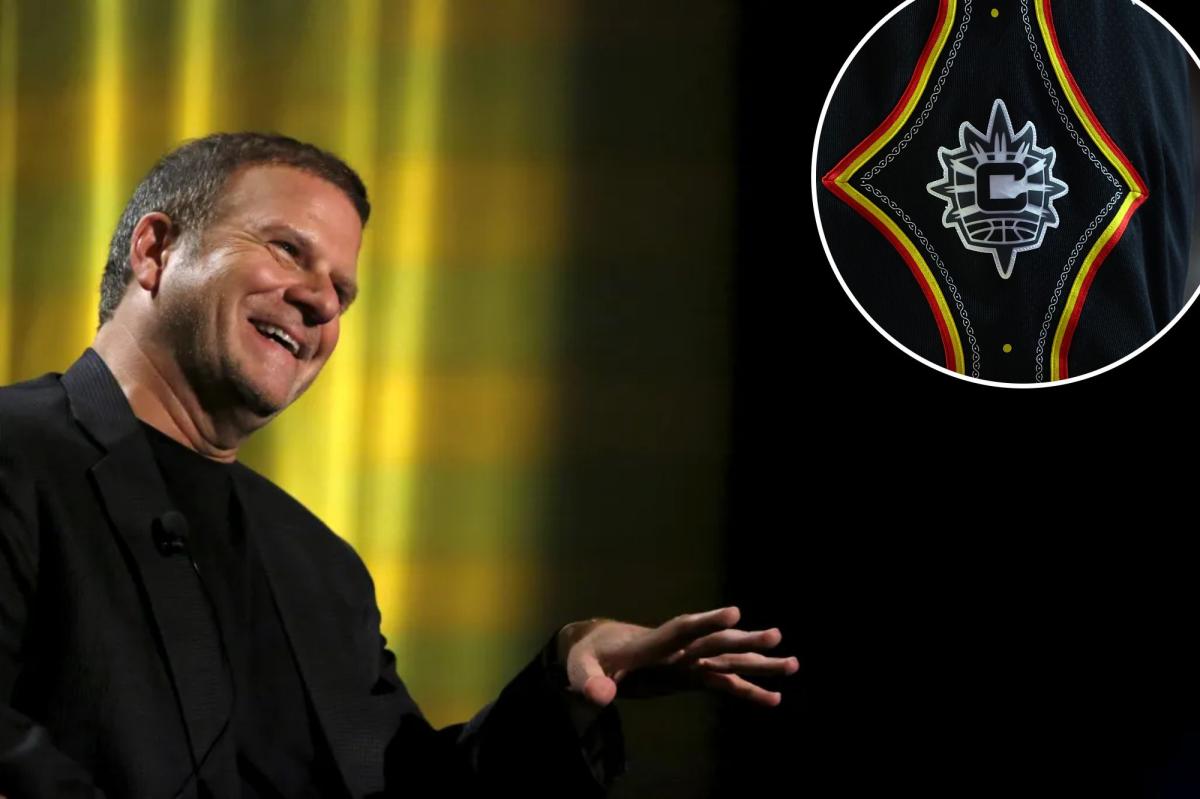 Rockets owners buying Connecticut Sun, moving to Houston