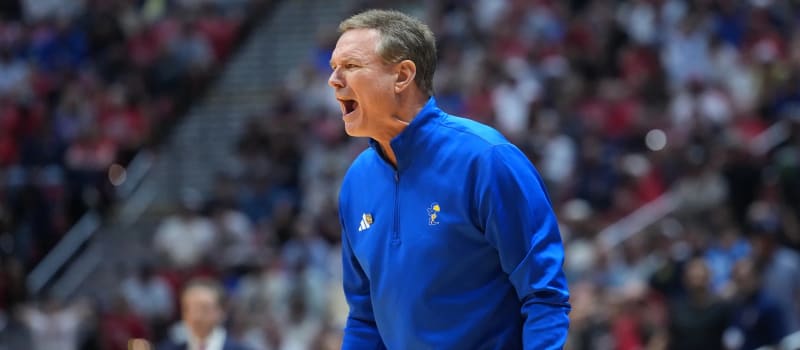 What Happens in Year One After Legendary Coaches Step Away? College Hoops Insights