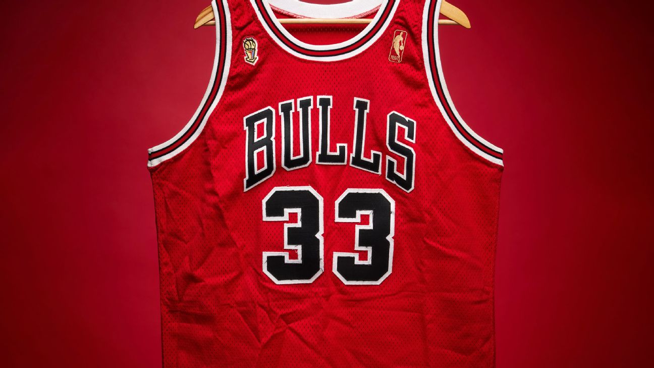 Pippen's personal memorabilia collection auctions for $6.2M