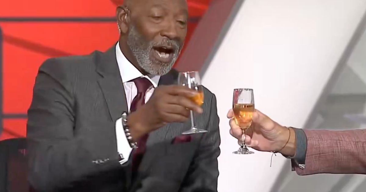 Former Toronto Raptors coach has best reaction after someone else out-fails his career lowlight