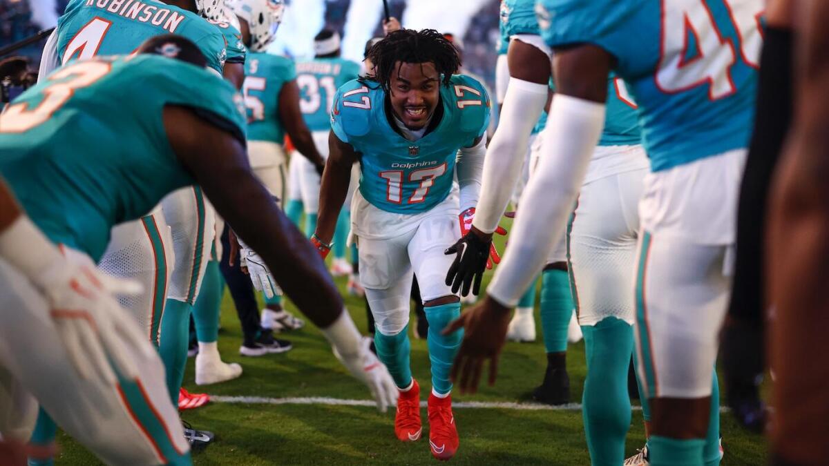 Examining Broncos' Super Bowl window after Jaylen Waddle trade