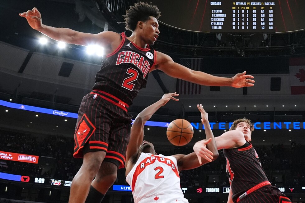 Collin Sexton returns for Bulls against Raptors