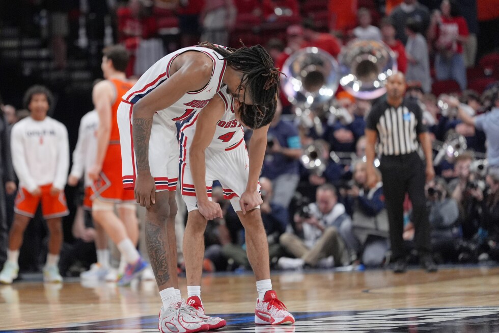 Playing close to home can't help Houston as Cougars are foiled by poor shooting in NCAA Tournament