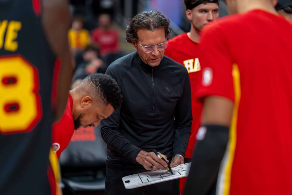 Quin Snyder earns 500th career win as Hawks notch their 15th victory in 17 games