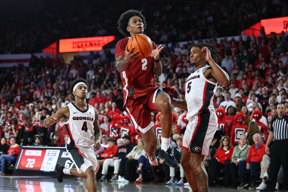 Alabama's Aden Holloway is approved to travel out of state ahead of Sweet 16 game vs. Michigan