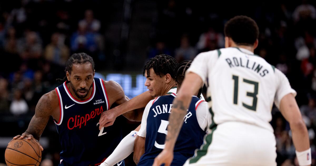 Clippers strengthen play-in spot chances with rout of Bucks