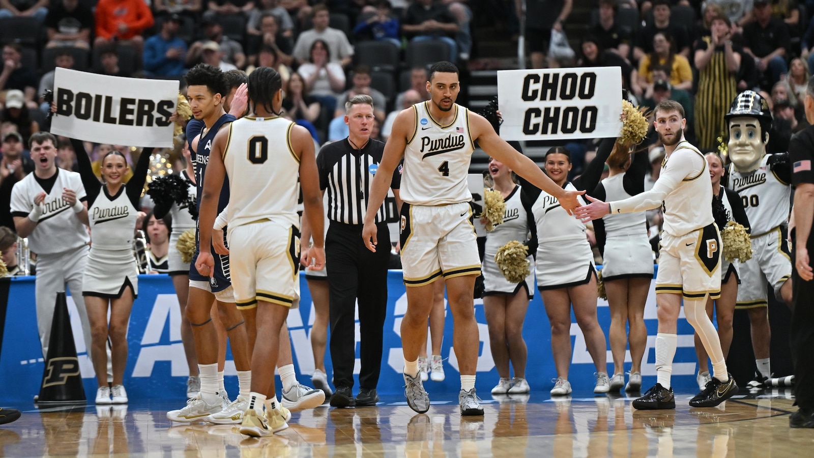 In the era of NIL and transfers, the Sweet 16 is filled with veteran teams that have stuck together