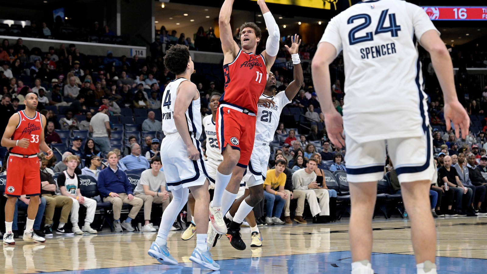Leonard, Garland and Mathurin power the Clippers past the Grizzlies 123-120
