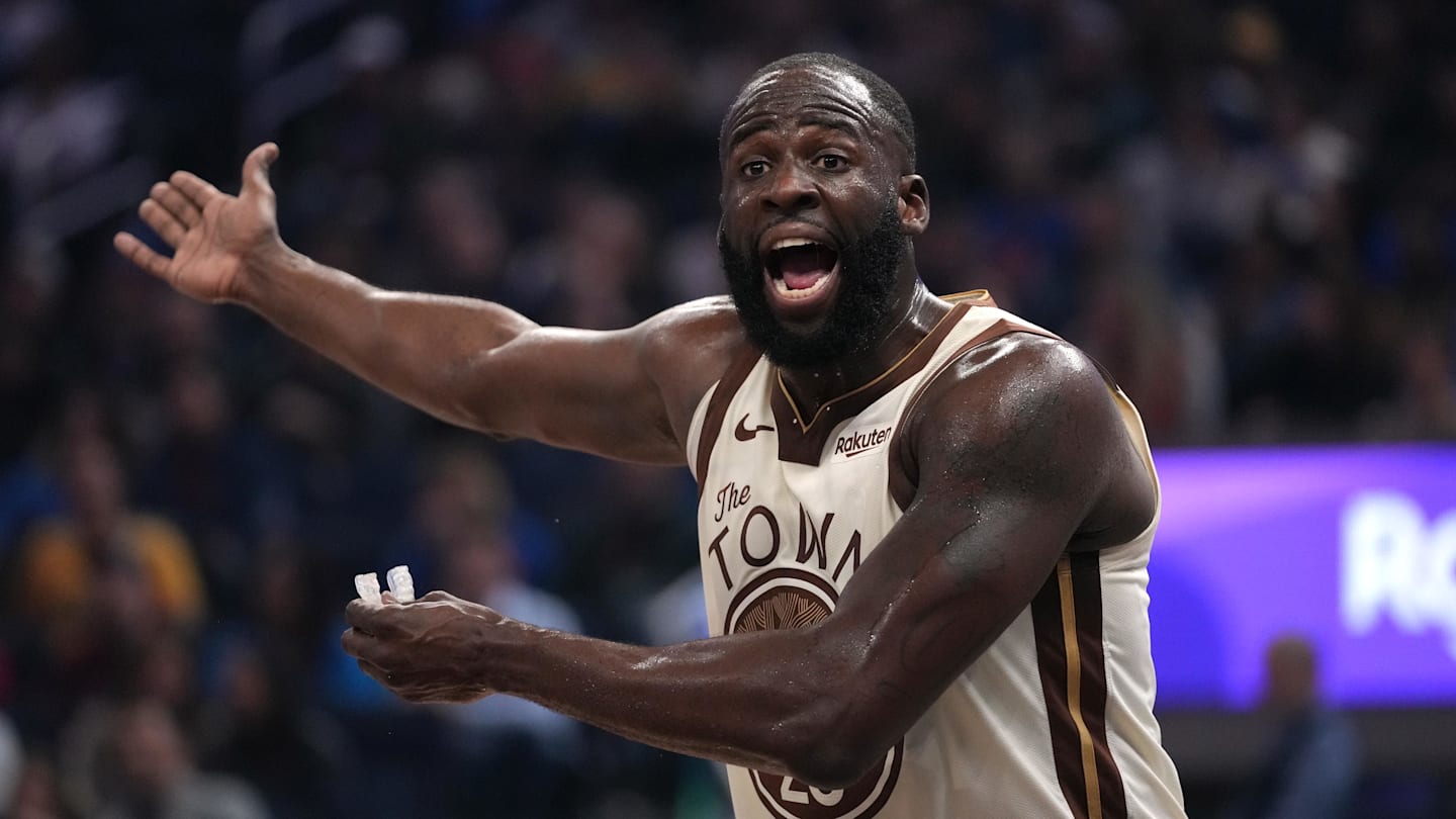 Golden State Warriors forward Draymond Green (23) reacts after the Warriors committed a turnover against the Detroit Pistons in the first quarter at the Chase Center on January 30, 2026.