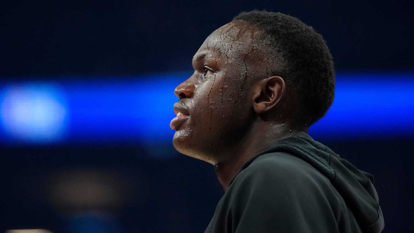 Phoenix Suns center Khaman Maluach warms up prior to a game against the Milwaukee Bucks at the Mortgage Matchup Center in Phoenix on March 21, 2026.