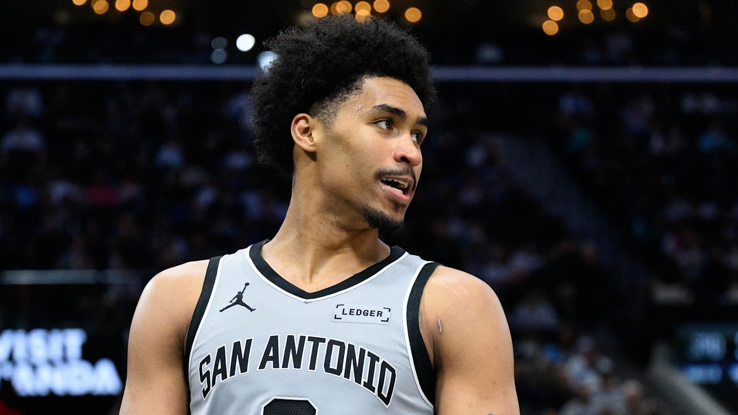 Apr 2, 2026; Inglewood, California, USA; San Antonio Spurs guard Dylan Harper (2) reacts after scoring during the second half against the Los Angeles Clippers at Intuit Dome. Mandatory Credit: William Liang-Imagn Images