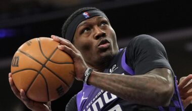 Apr 3, 2026; Sacramento, California, USA; Sacramento Kings guard Daeqwon Plowden (29) shoots against New Orleans Pelicans center Derik Queen (right) during the third quarter at Golden 1 Center. Mandatory Credit: Darren Yamashita-Imagn Images