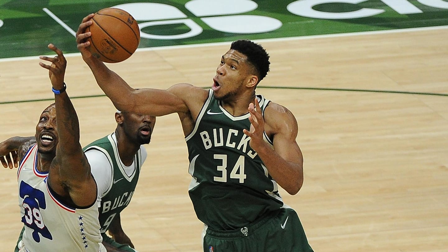 Bucks Fans Enter The Dwightmare Phase With Giannis