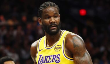 Los Angeles Lakers center Deandre Ayton