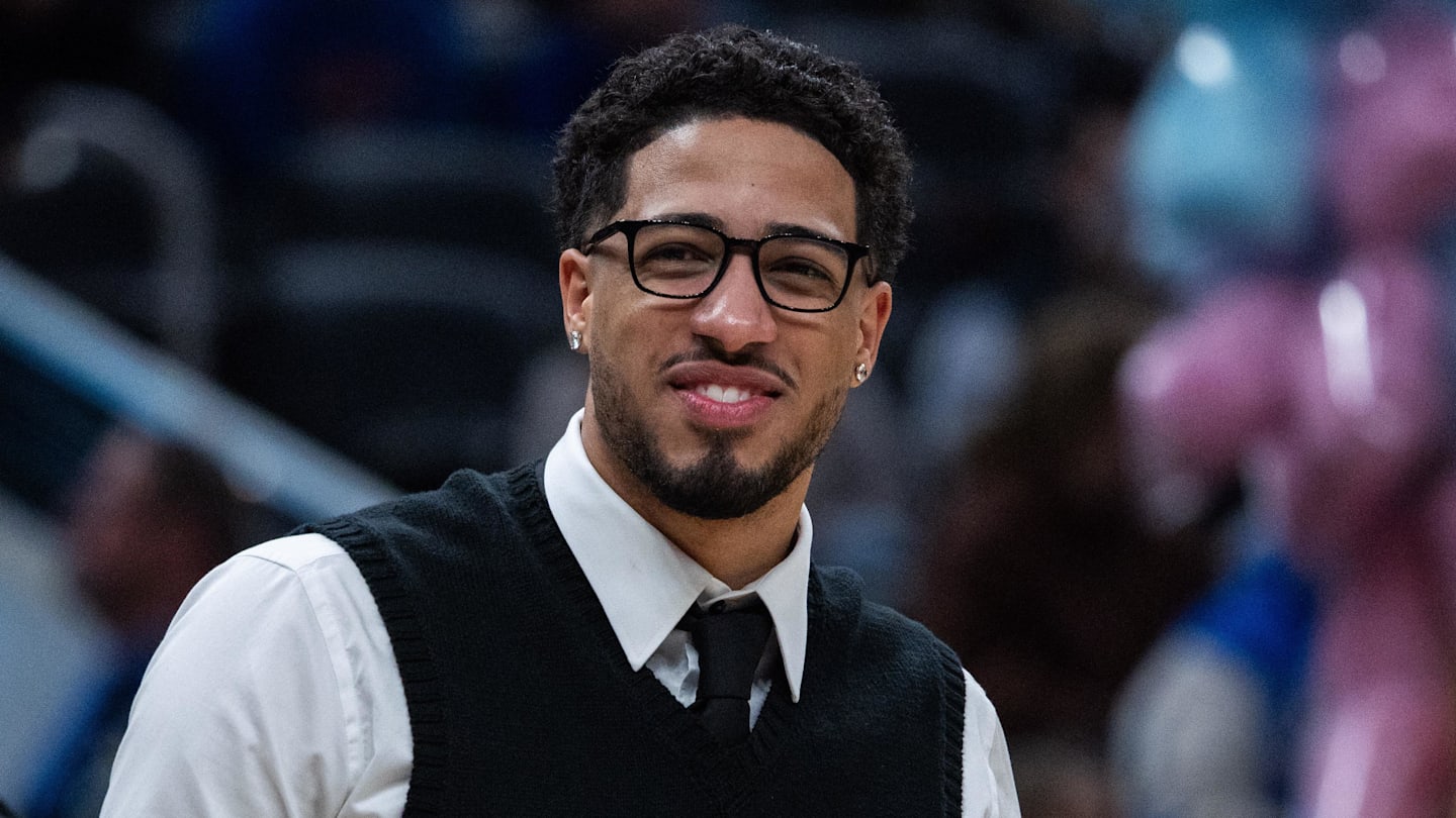 Indiana Pacers guard Tyrese Haliburton (0) in the first half against the New Orleans Pelicans at Gainbridge Fieldhouse.