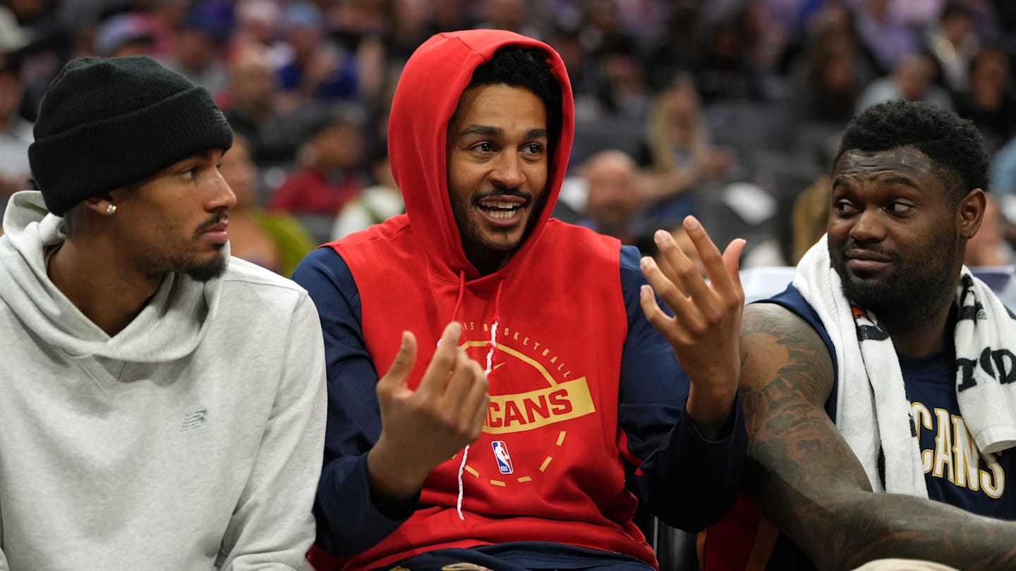 Apr 3, 2026; Sacramento, California, USA; New Orleans Pelicans guard Jordan Poole (center) talks with guard Dejounte Murray (left) and forward Zion Williamson (right) during the third quarter against the Sacramento Kings at Golden 1 Center. Mandatory Credit: Darren Yamashita-Imagn Images