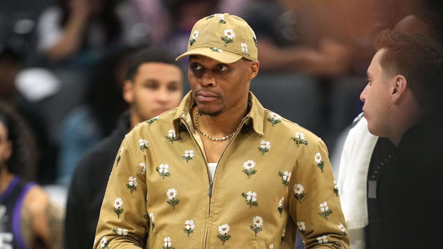 Apr 3, 2026; Sacramento, California, USA; Sacramento Kings guard Russell Westbrook (center) stands on the court during a timeout in the second quarter against the New Orleans Pelicans at Golden 1 Center. Mandatory Credit: Darren Yamashita-Imagn Images