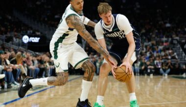 Mavericks trounced by Bucks