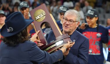 Geno Auriemma taking an undefeated UConn team to Final Four for 9th time