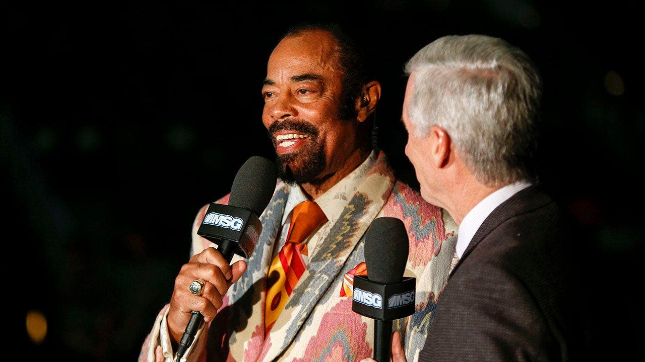Knicks legend Walt Frazier drops wild Iran reference when discussing Bulls