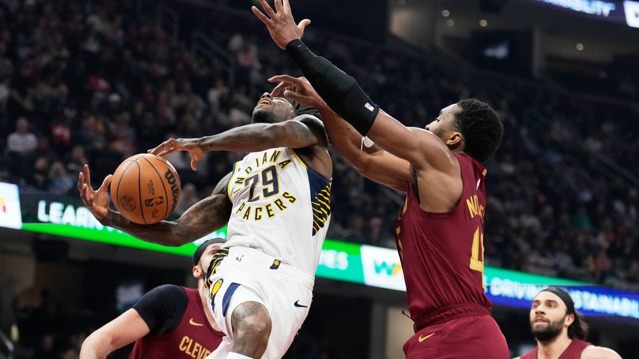 Donovan Mitchell scores 38 points, playoff-bound Cavaliers beat Pacers 117-108