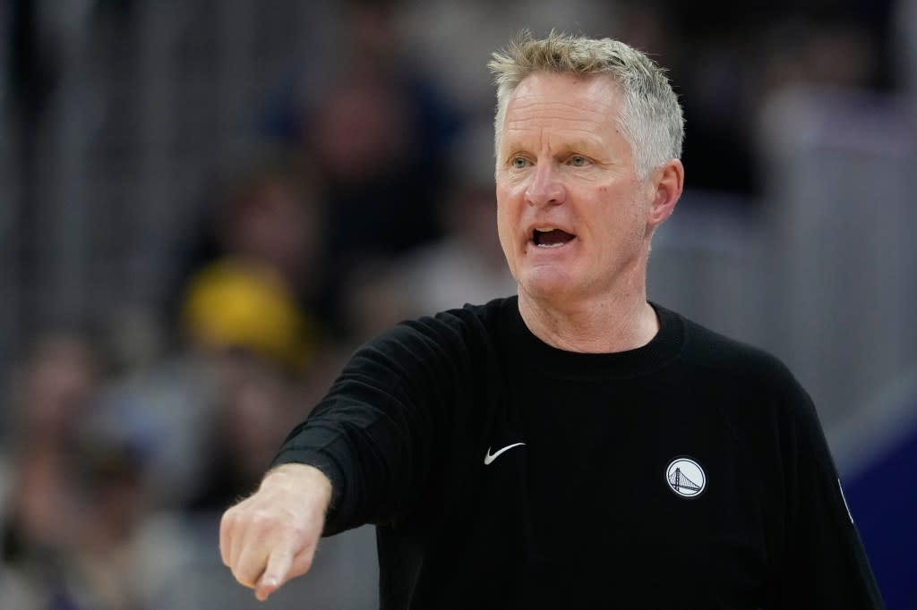 Porzingis’ foul trouble robbed Coach Steve Kerr of valuable time to assess his pairing with Curry. AP