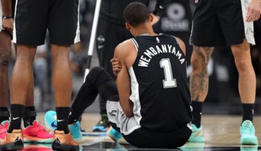 Wembanyama exits Spurs' win vs. 76ers with bruised rib