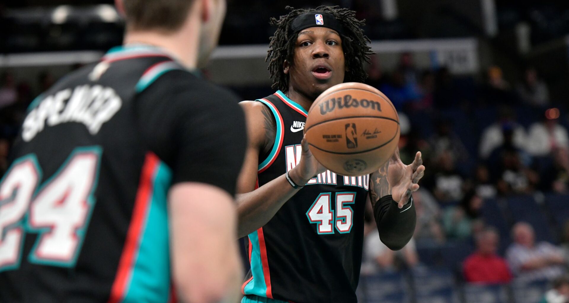 Grizzlies match NBA record by making 29 3-pointers in loss to Cavaliers