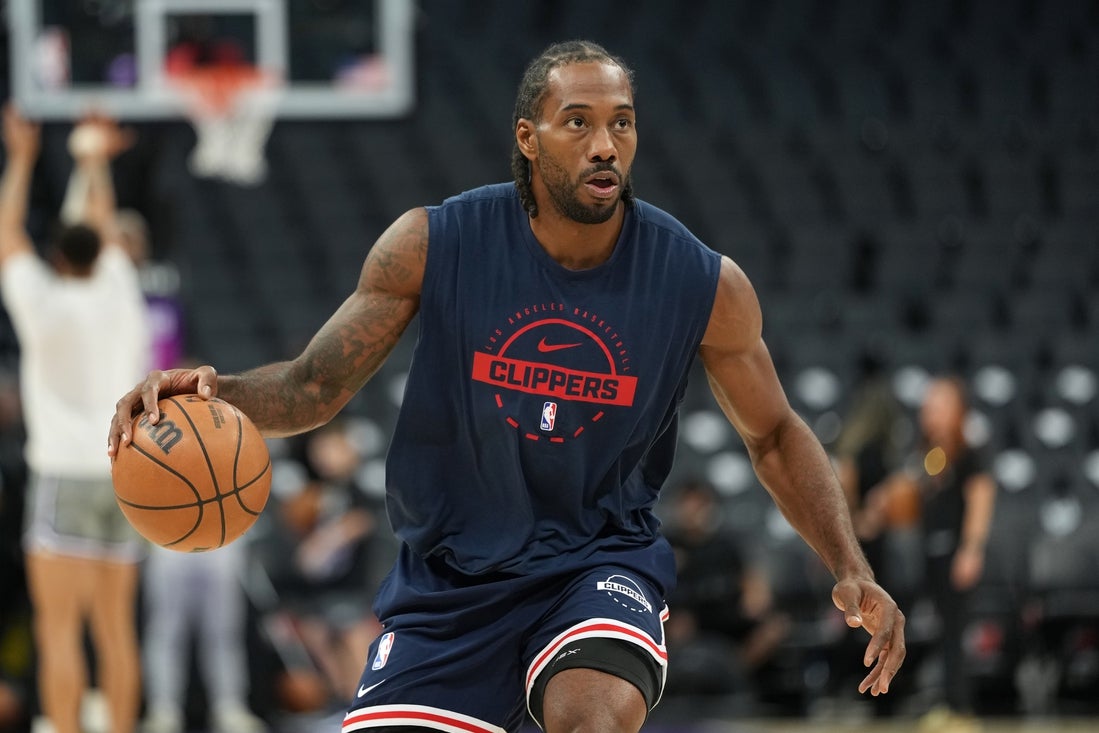 Clippers host Mavericks, eye No. 8 seed in West