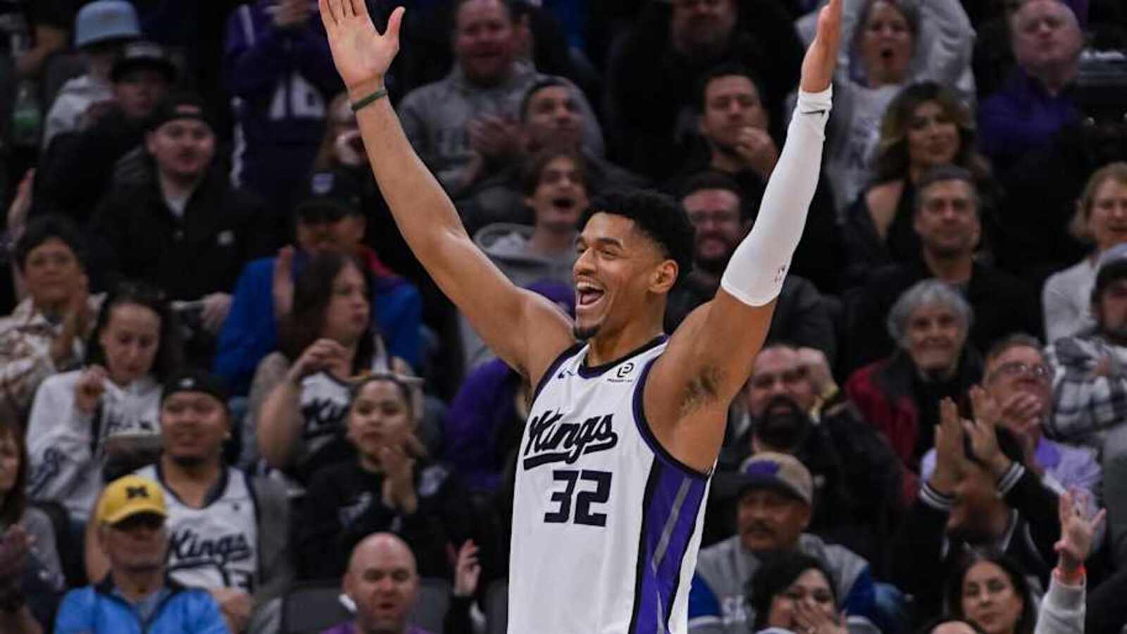 Kings' Dylan Cardwell Has Historic Performance in Blowout Loss to Clippers