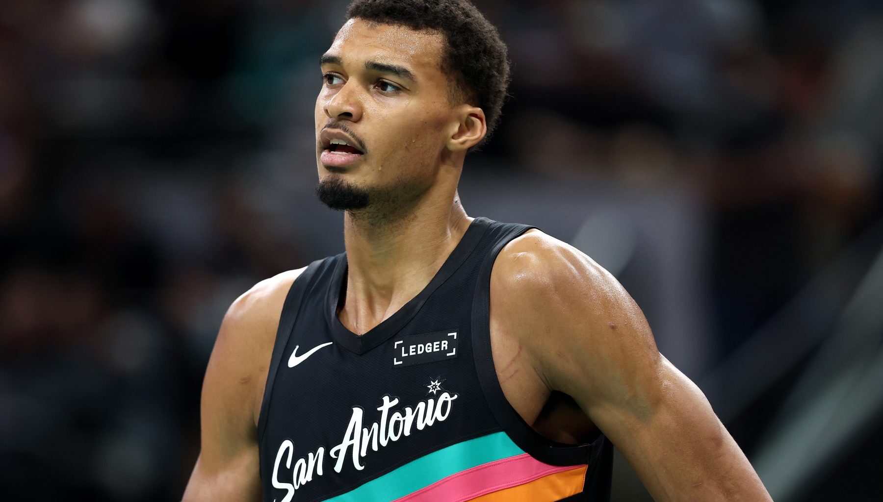 Stephon Castle Reacts to Victor Wembanyama Injury in Spurs-76ers