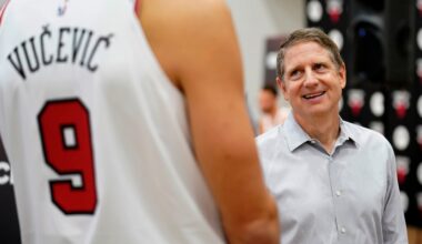 Bulls CEO Michael Reinsdorf says he wants coach Billy Donovan to remain in his job