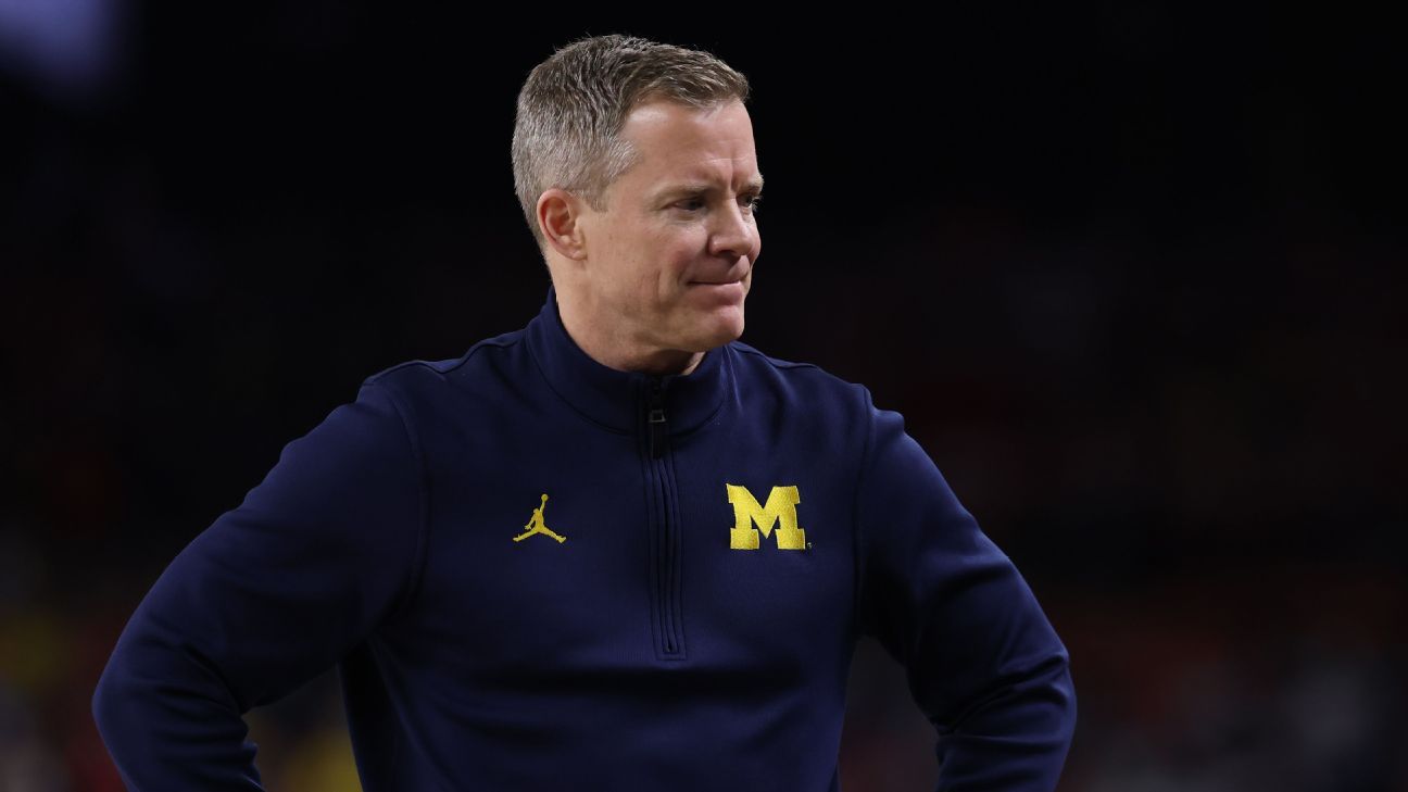 Sources: May informs Michigan he's not pursuing other jobs