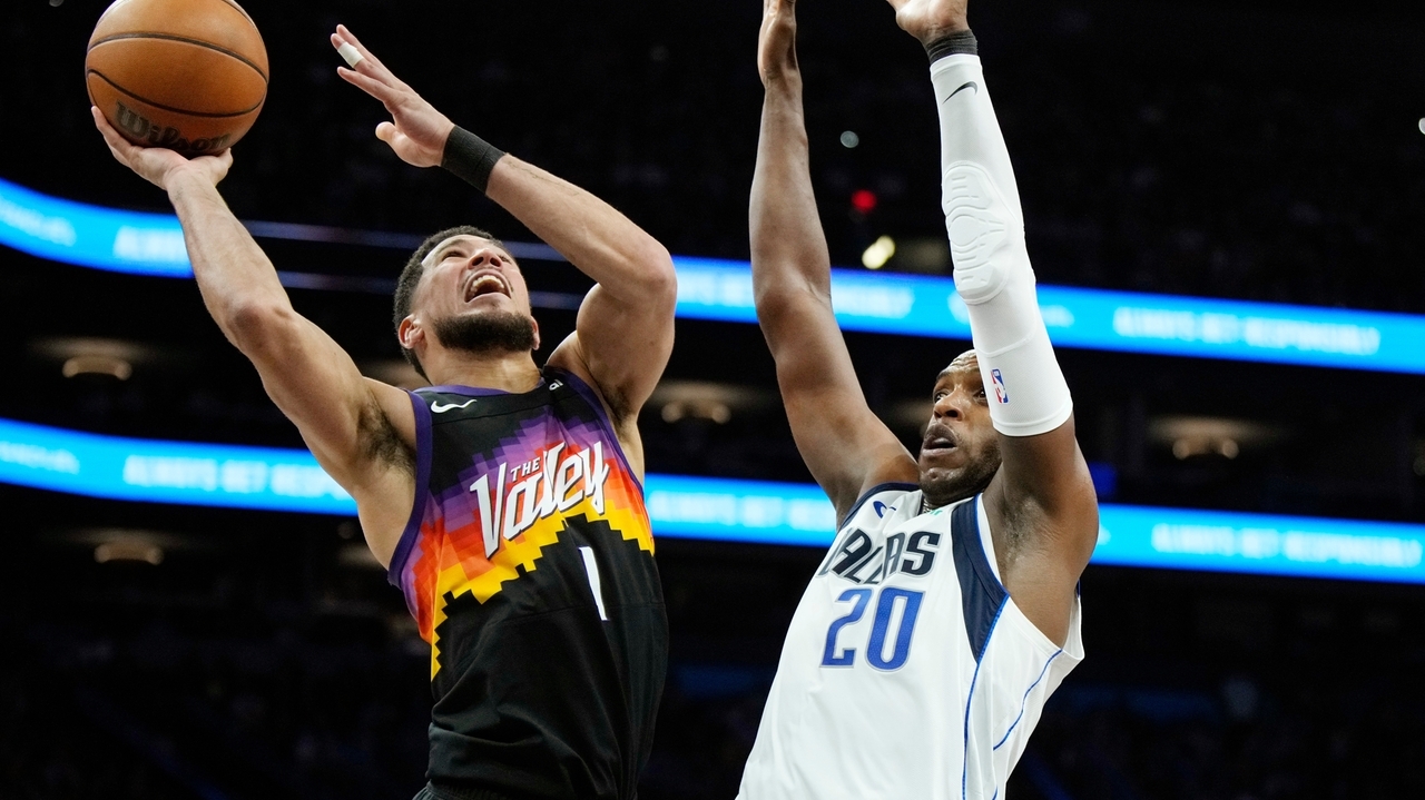 Devin Booker scores 37, Suns clinch No. 7 spot in West with a 112-107 win