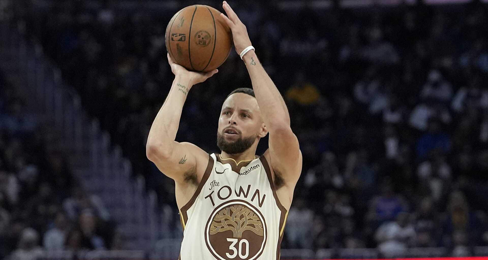 Warriors Announce Stephen Curry Injury News Ahead of Kings Clash