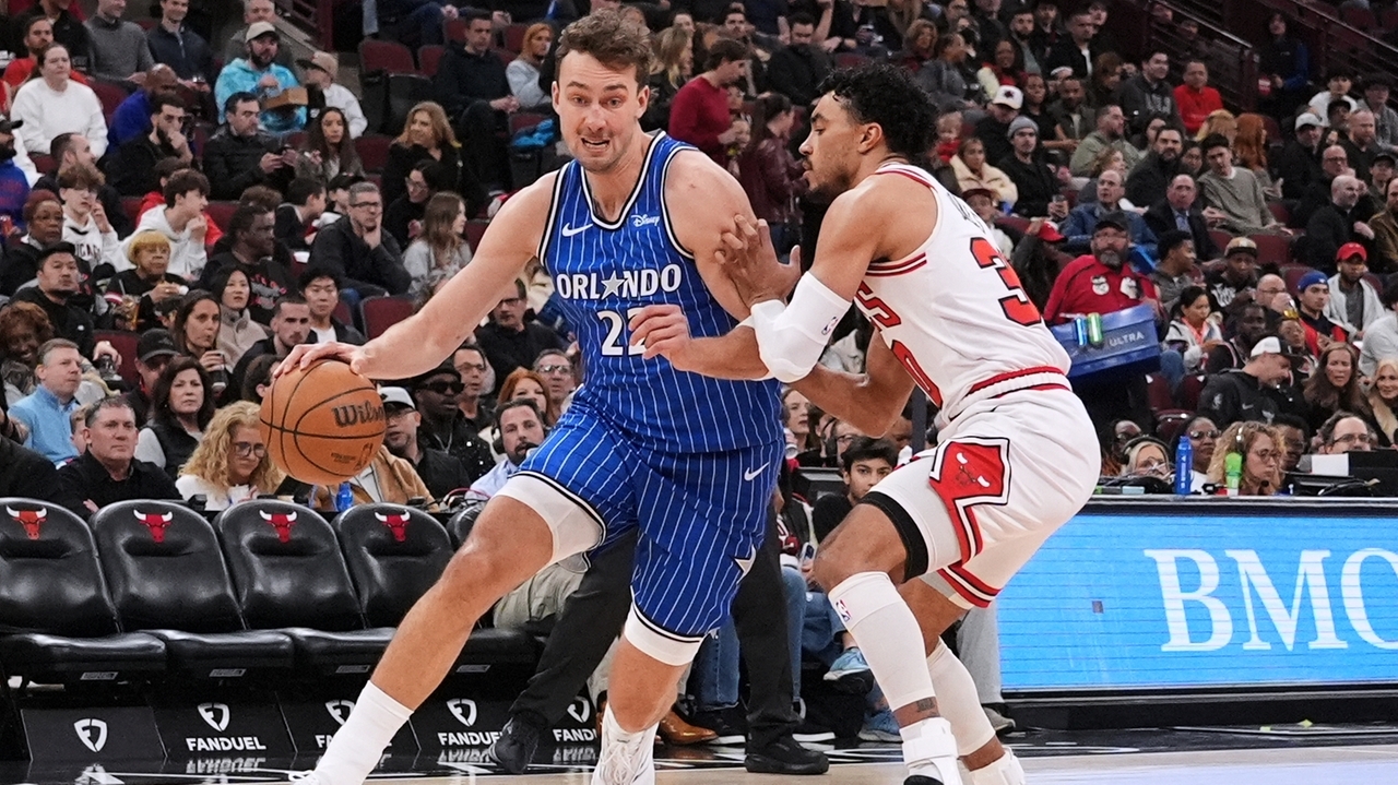Wagner scores 25 as Magic beat Bulls 127-103 and move into sixth-place tie in the East with Toronto