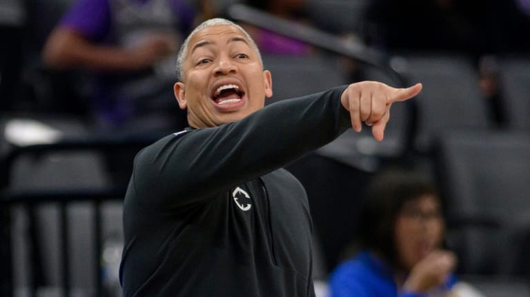 Los Angeles Clippers head coach Tyronn Lue shouts to his...