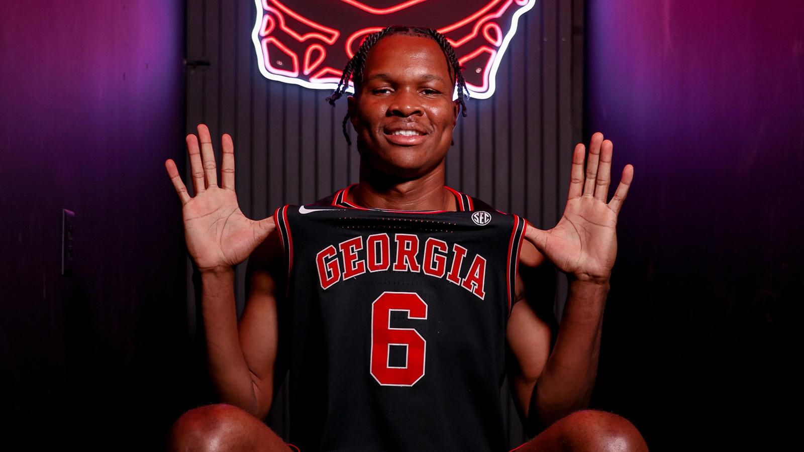 Georgia assistant coach Jonas Hayes and forward Yante Maten (1) during the Bulldogs' game against the Florida Gators in Stegeman Coliseum on Tuesday, Jan. 30, 2018 in Athens, Gal (Photo by John Kelley/UGA)Georgia 72  -  Florida 60
