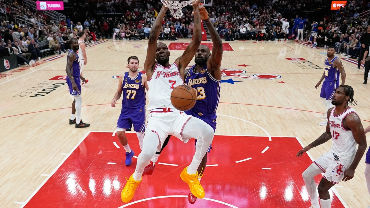 NBA West playoff preview capsules: Spurs-Blazers, Nuggets-Wolves, Lakers-Rockets