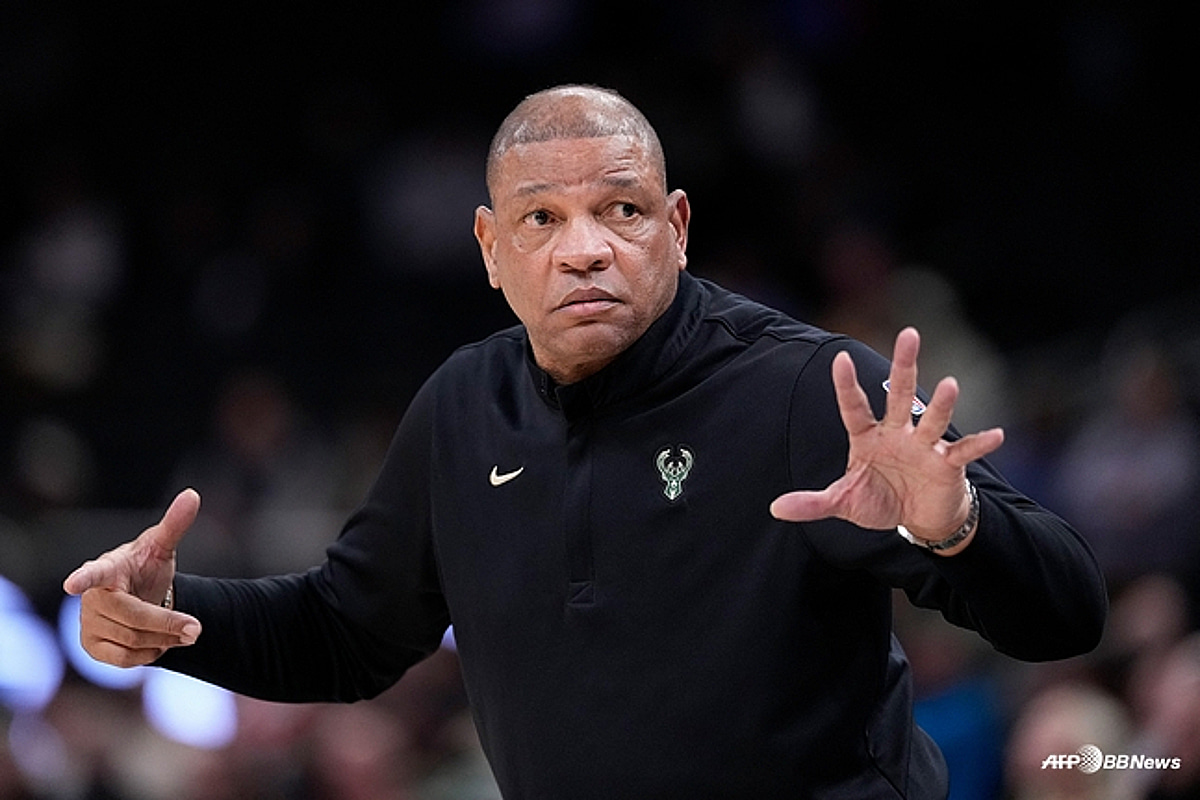 'Insulting players + tug-of-war with Giannis' Fired and demoted coach, it turns out he received all 14.8 billion won in salary. "It was 100% my decision." How shameless!