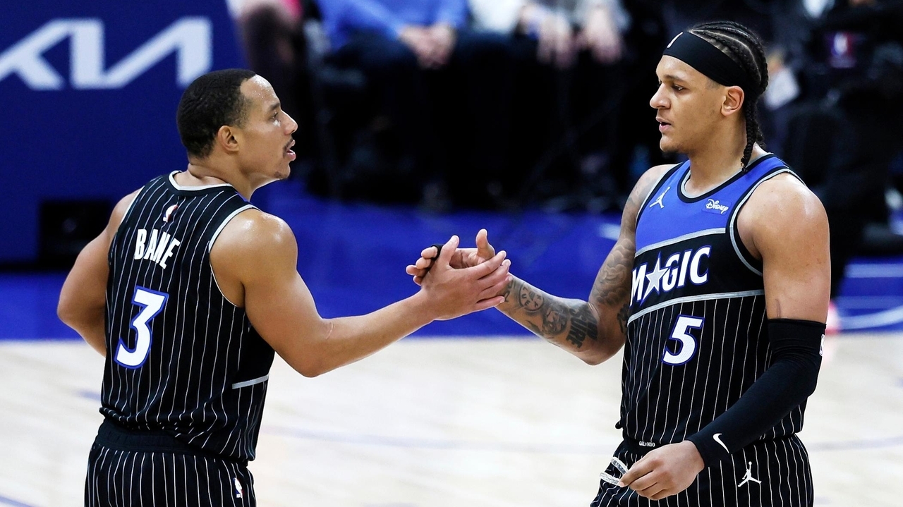 Road teams pushing back in early days of NBA playoffs, stealing away the home-court advantages