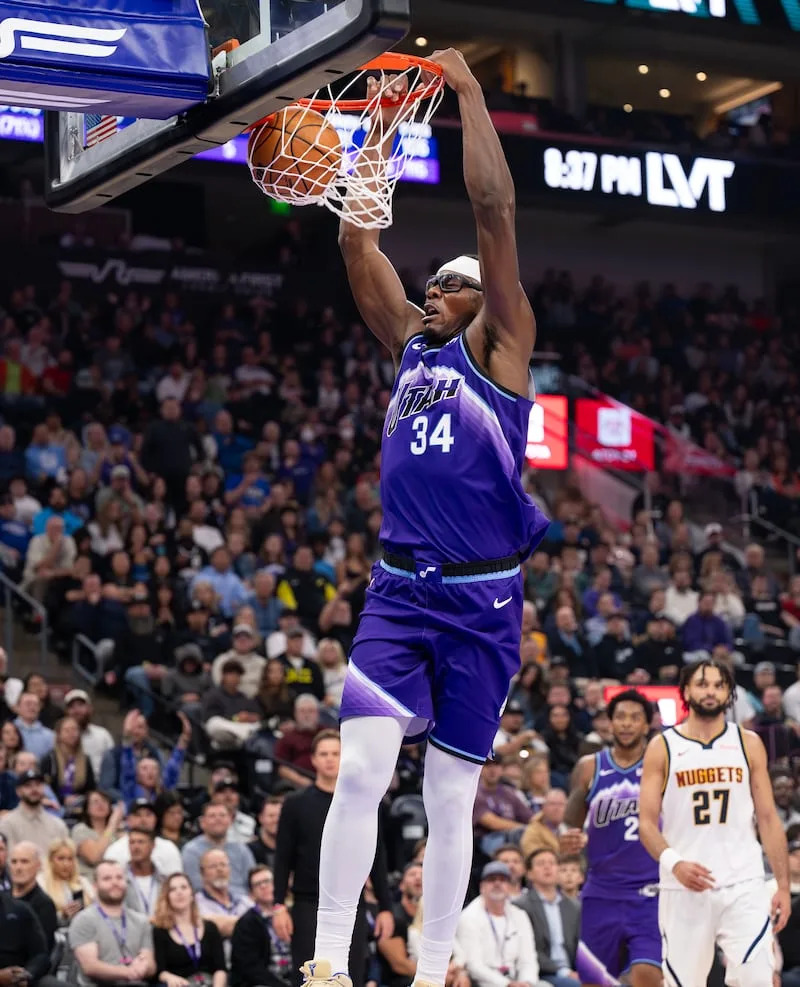 0401jazz.spt_SGW_000109 2nd half copy.jpg