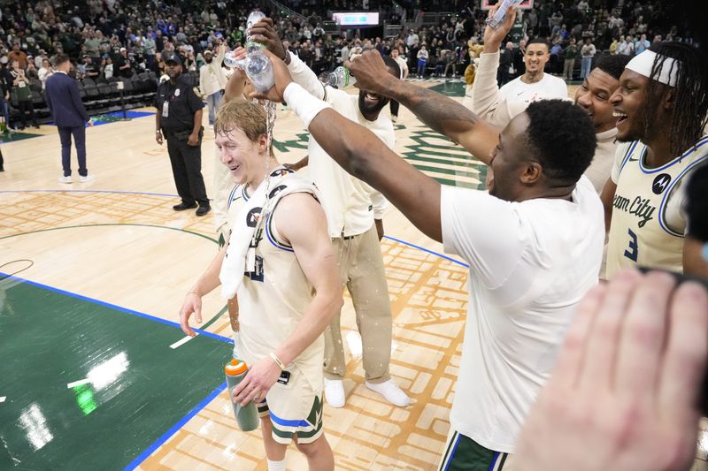 NBA roundup: Hawks clinch playoff berth with rout of Cavaliers | WKZO | Everything Kalamazoo